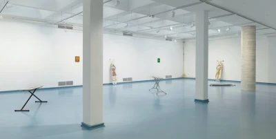 Bradley 
Davies - Signal-
störung (Ausstellung)