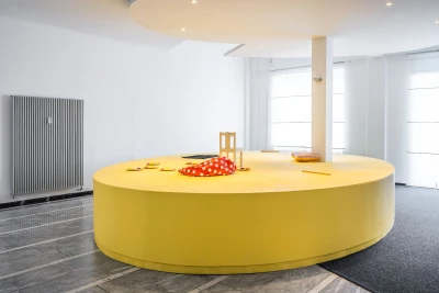 Hinrich 
Sachs - Kinderwort - 
oder die Freiheit im Spiel (Ausstellung)