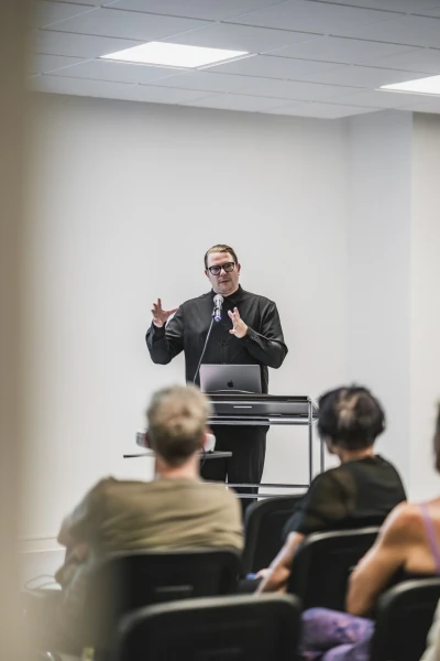 Nico 
Anklam -  (Salon)