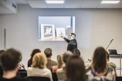 Nico 
Anklam -  (Salon)