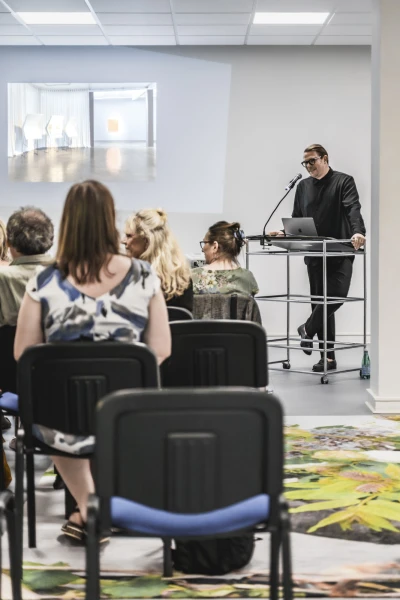 Nico 
Anklam -  (Salon)