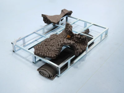 Peles 
Duo - h₁ésh₂r̥ (Ausstellung)