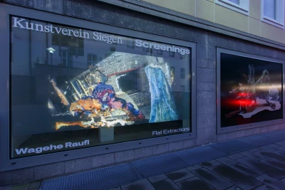Installationsansicht: Flat Extractions, 2021,
Videoinstallation, UV-Druck auf Polymerfolie