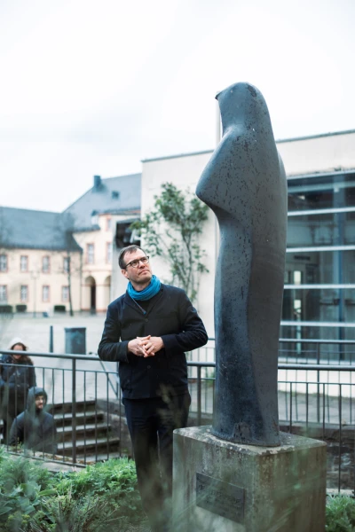 Thomas 
Geiger - Bust Talk (Performance)