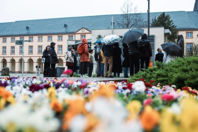 Thomas 
Geiger - Bust Talk (Performance)