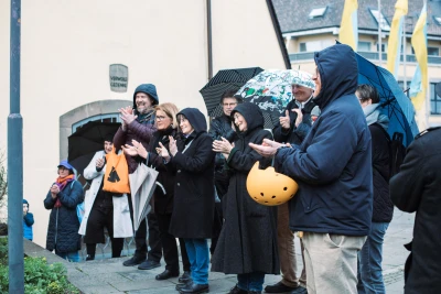 Thomas 
Geiger - Bust Talk (Performance)