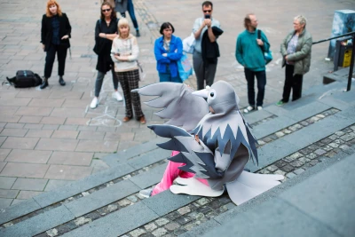 Thomas 
Geiger - Taube (Performance)