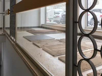 Jana Dönneweg, Luzie Pheiffer,
Robert Rychlik, Luisa Schmidt, 
Samuel Schöllchen, Leonard Vitt - Trans
form (Ausstellung)