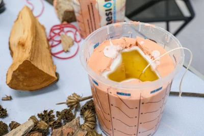 Malte van
der Meyden - Formen und Kerzen gießen (Workshop)