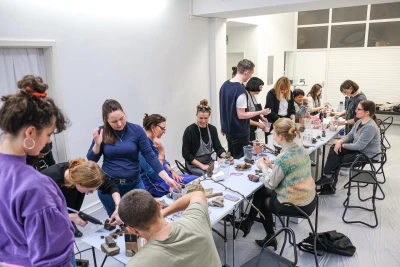 Malte van
der Meyden - Formen und Kerzen gießen (Workshop)