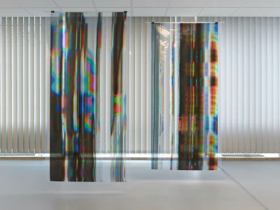 Samuel Schöllchen, white noise II,
Injekt-Print auf Folie, 110x220cm, 2024