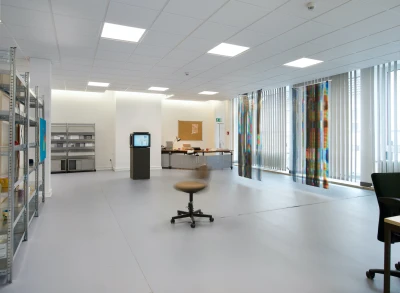 Zwischen 
Tür und 
Angel - Eine Kooperation mit dem Fach 
Kunst der Universität Siegen (Ausstellung)